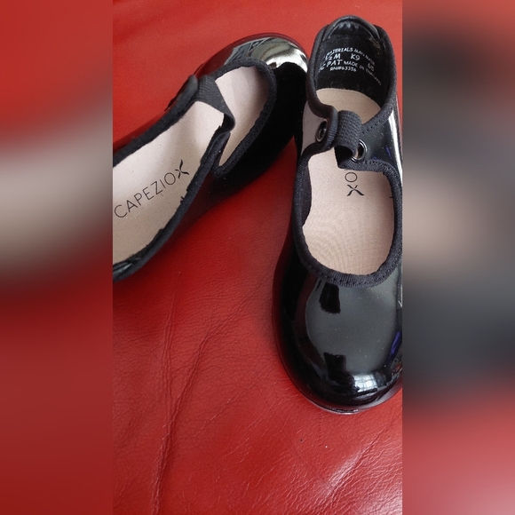 Like NEW Black Patent Leather Mary Jane Shoes TAP DANCING SHOES Sz 8.5 Kids ( C) - Picture 2 of 6
